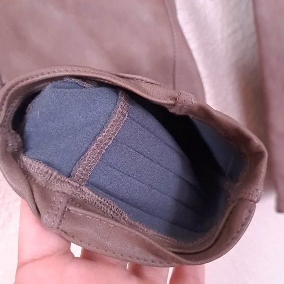 7 FOR ALL MANKIND capri legging size M coffee color Pleated Knit High Waist Moto - Picture 9 of 16